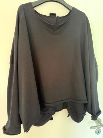Damen Pullover schwarz mit Taschen weiter Schnitt neuwertig