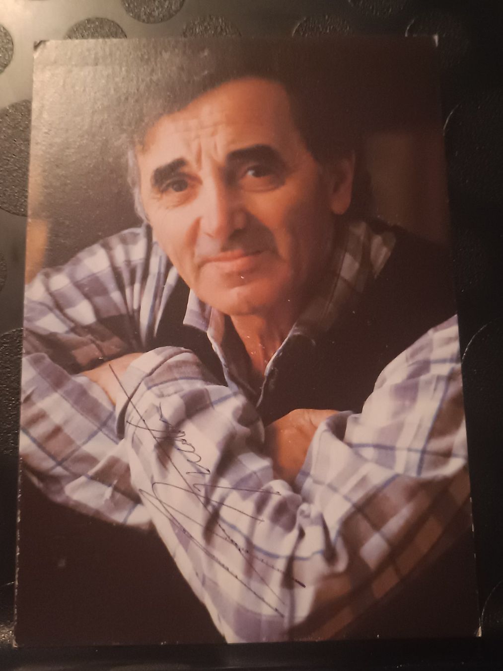 Autogramme: Charles Aznavour - signierte Autogrammkarte – Gebraucht aus Menziken von Artographs