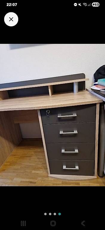 Bureaux: Schreibtisch – D'occasion à Pieterlen par LaraH12
