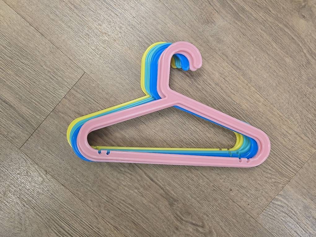 Kleiderbügel: Kleiderbügel für Kinder – Gebraucht aus Riedholz von StefanieKaiser