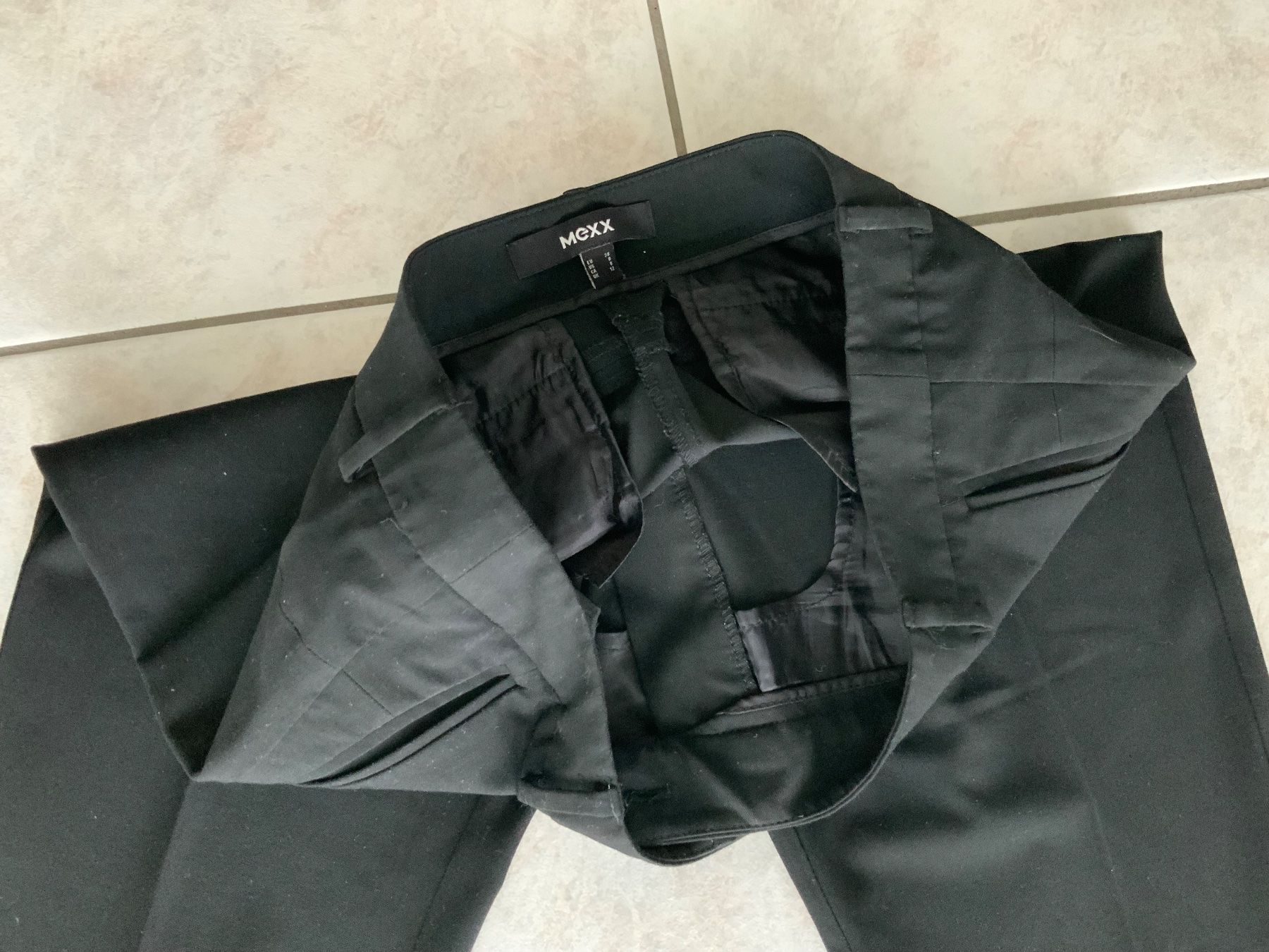 Mexx Pantaloni: Damen Hose Mexx S/M – Usato da Kappel venduto da Mya986