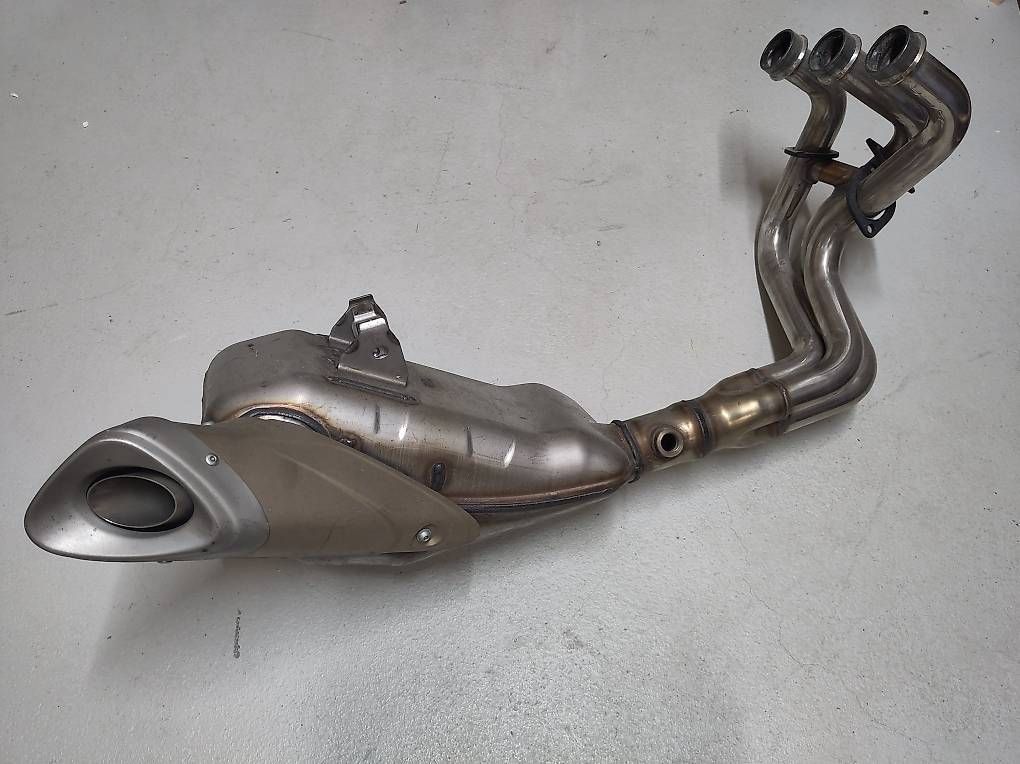 Auspuffanlagen: Yamaha MT 09 Original Auspuff, neu – Gebraucht aus Rümlang von ml16ml16