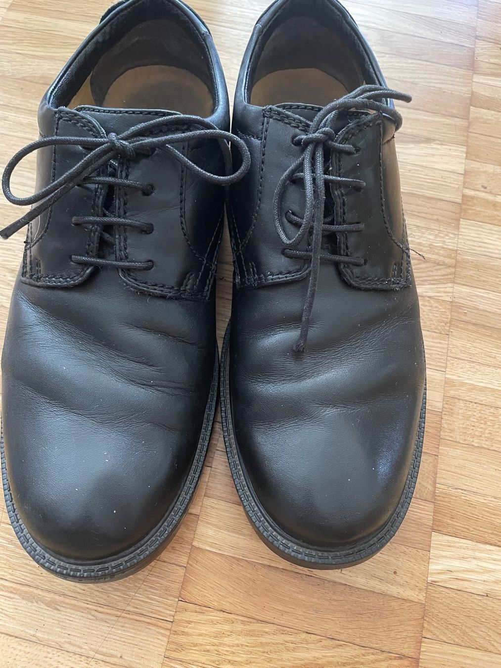 Clarks Scarpe da uomo: Leder Clark’s Schuhe Gr.42 – Usato da Thalwil venduto da mar_pvx7