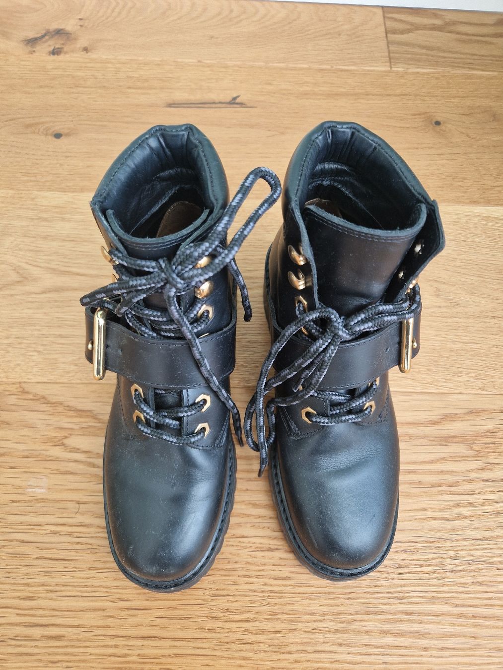 Sandro Damenschuhe: Sandro Stiefelette Leder, Grösse 36 – Gebraucht aus Eschenbach SG von SanFranciscoCalifornia
