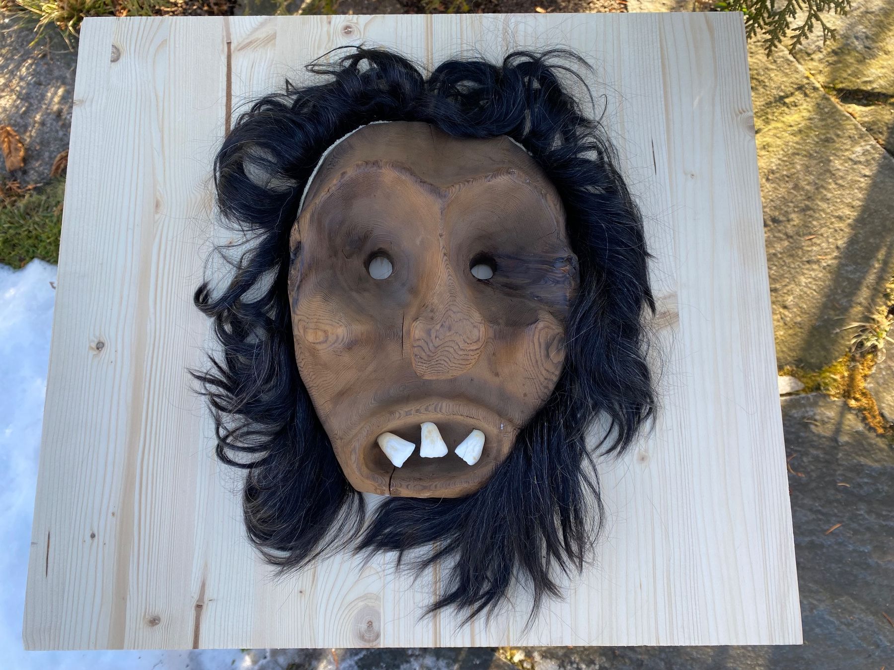 Altro in Antiquarato & Arte: sehr schöne alte Walliser Holzmaske – Usato da Feldbach venduto da Olive1 1