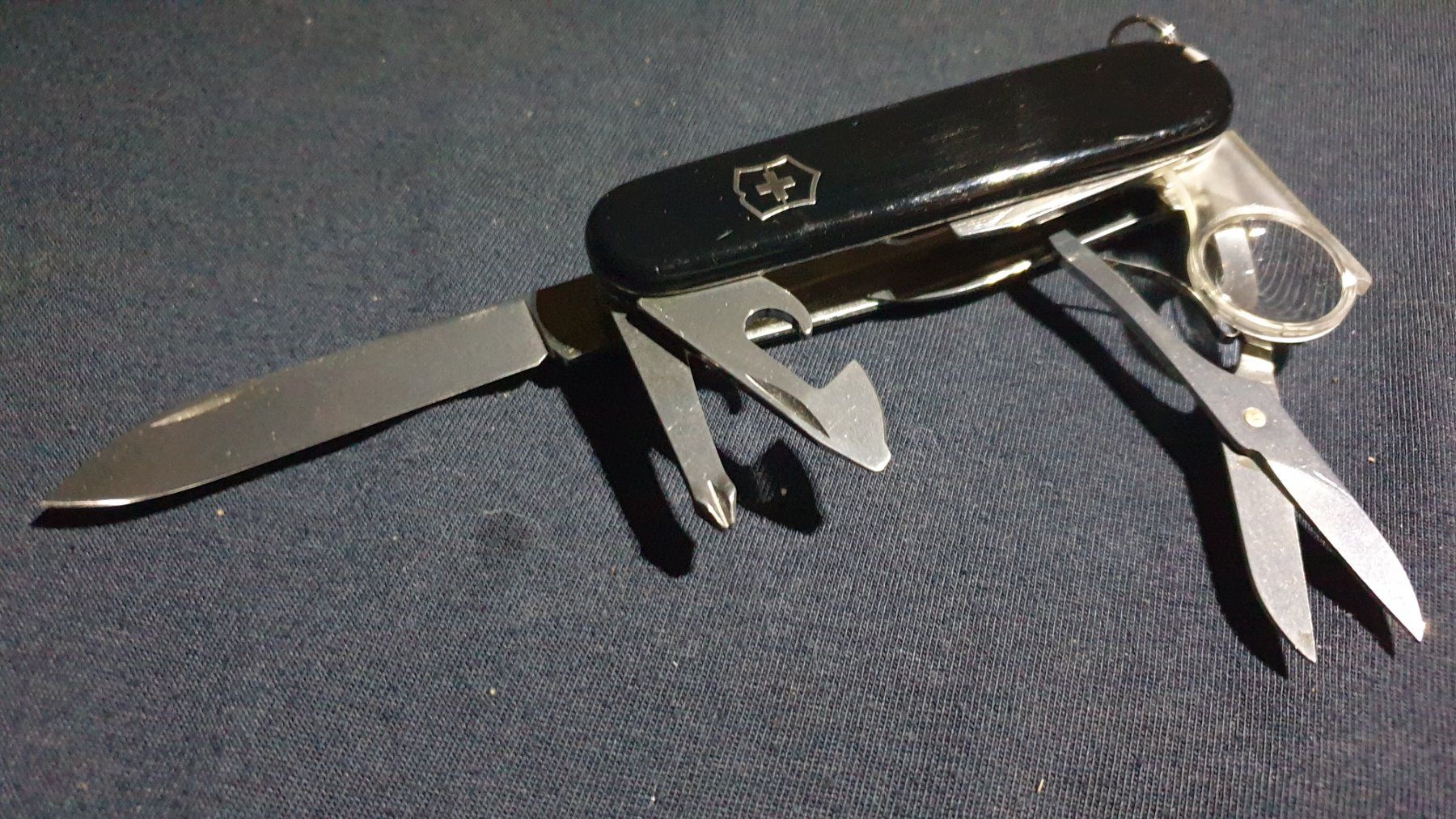 Victorinox Coltelli tascabile: Schwarze Lexus Explorer Victorinox Sackmesser – Usato da Val D Illiez venduto da SnowRoof 2