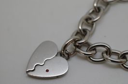 Swatch bijoux bracelet acier avec coeur
