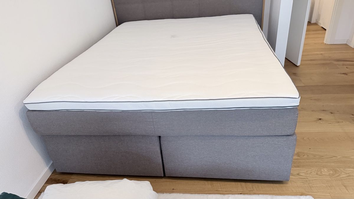 Letti: Box spring bed with frame – Usato da Küsnacht ZH venduto da 36b_rf9h 1