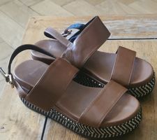 Sandales d'été en cuir marron - Taille 38 - Bata