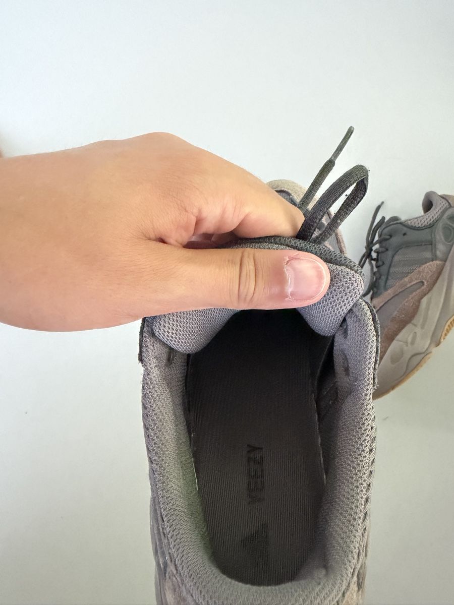Adidas Herrenschuhe: Adidas Yeezy Boost 700 V2 Geode Grösse 42 2/3 – Gebraucht aus Horn von flo_j8vp 4