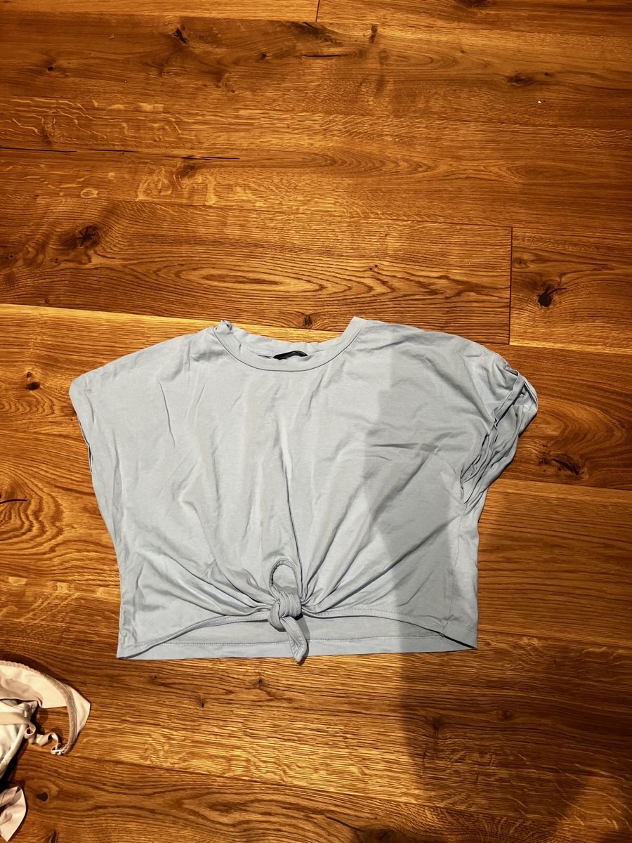 Tops: Schwangerschaft crop top light blue  – Gebraucht aus Schafisheim von RubyWalter