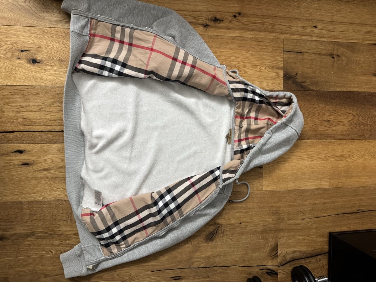 Burberry Jacken: Burberry Zip-up Grösse S – Neu (gemäss Beschreibung) aus Rapperswil SG von dia_p6d7 5