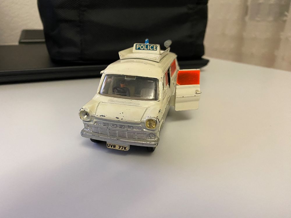 dickie toys ford transit police