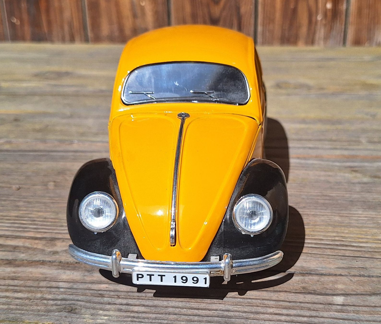 Solido Modellini d'auto: VW Käfer 1:17 Solido, Schweizer Post, Modellauto – Usato da Weinfelden venduto da JoeBaer 1