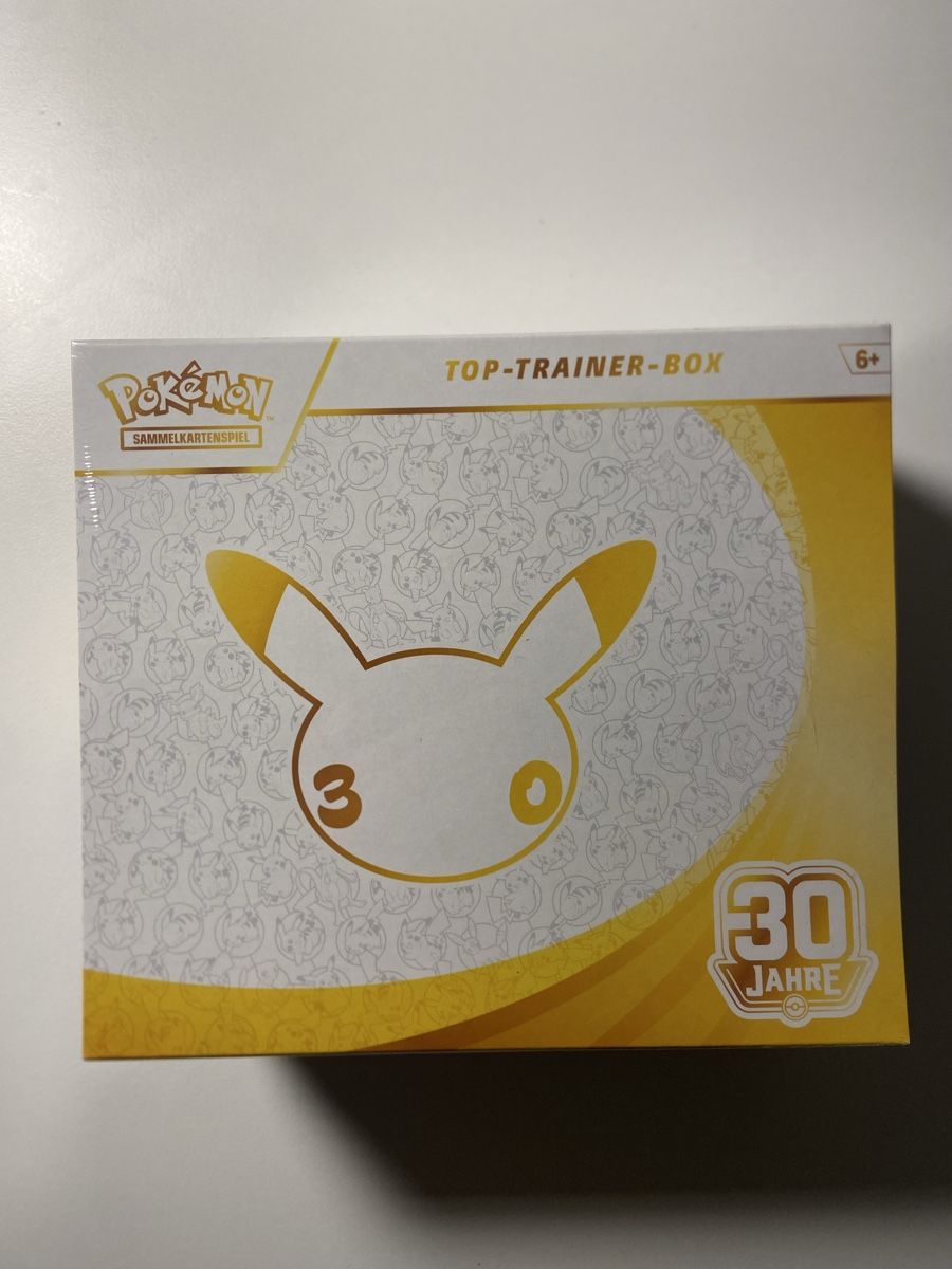 Pokémon Carte collezionabili: pokemon 30 jahre ttb DE – Nuovo e nell'imballaggio originale da Stäfa venduto da JamesO03