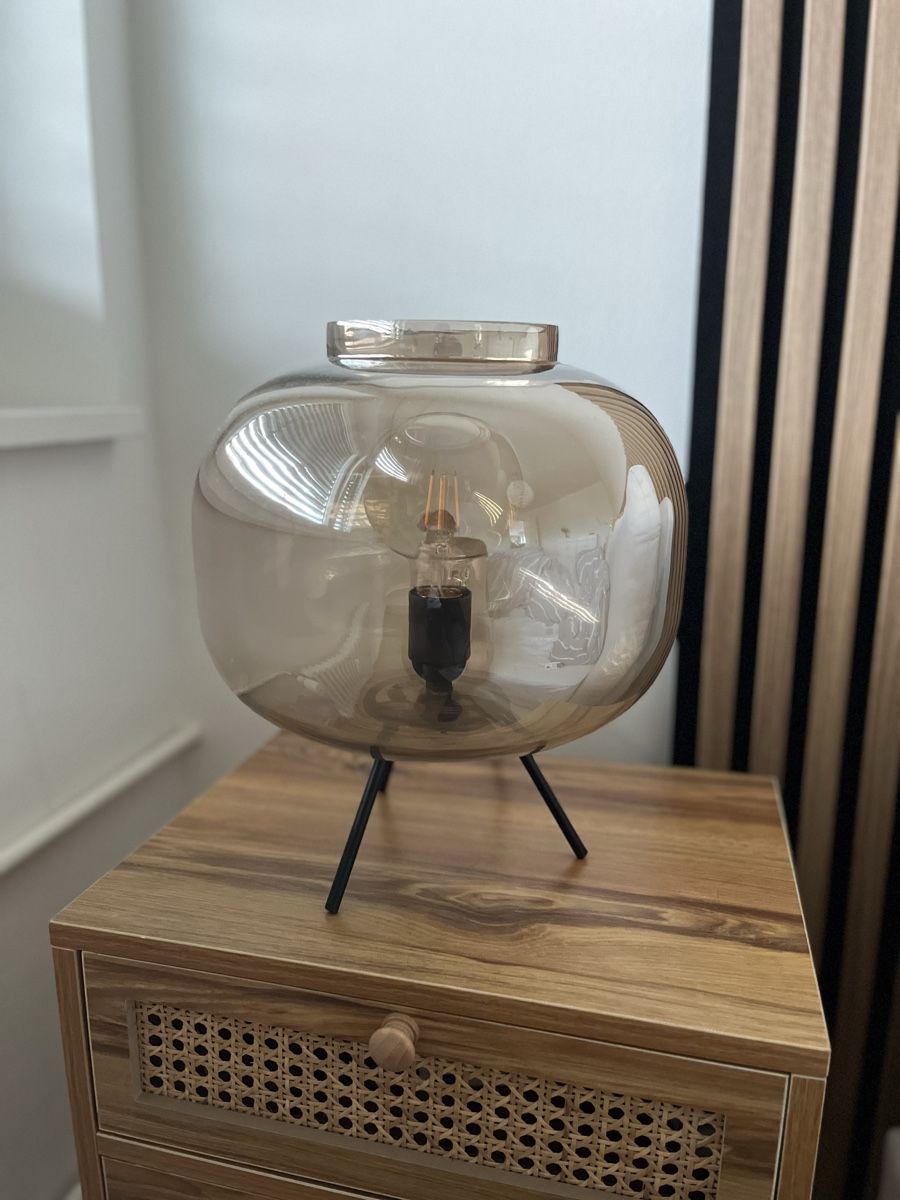 Lampen: Nachttischlampe / Wohnzimmerlampe – Gebraucht aus Wädenswil von Demi98