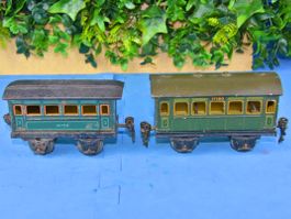 🏛️💖🏛️ MÄRKLIN SPUR 0  2 PERSONENWAGEN  GRÜN ANTIK