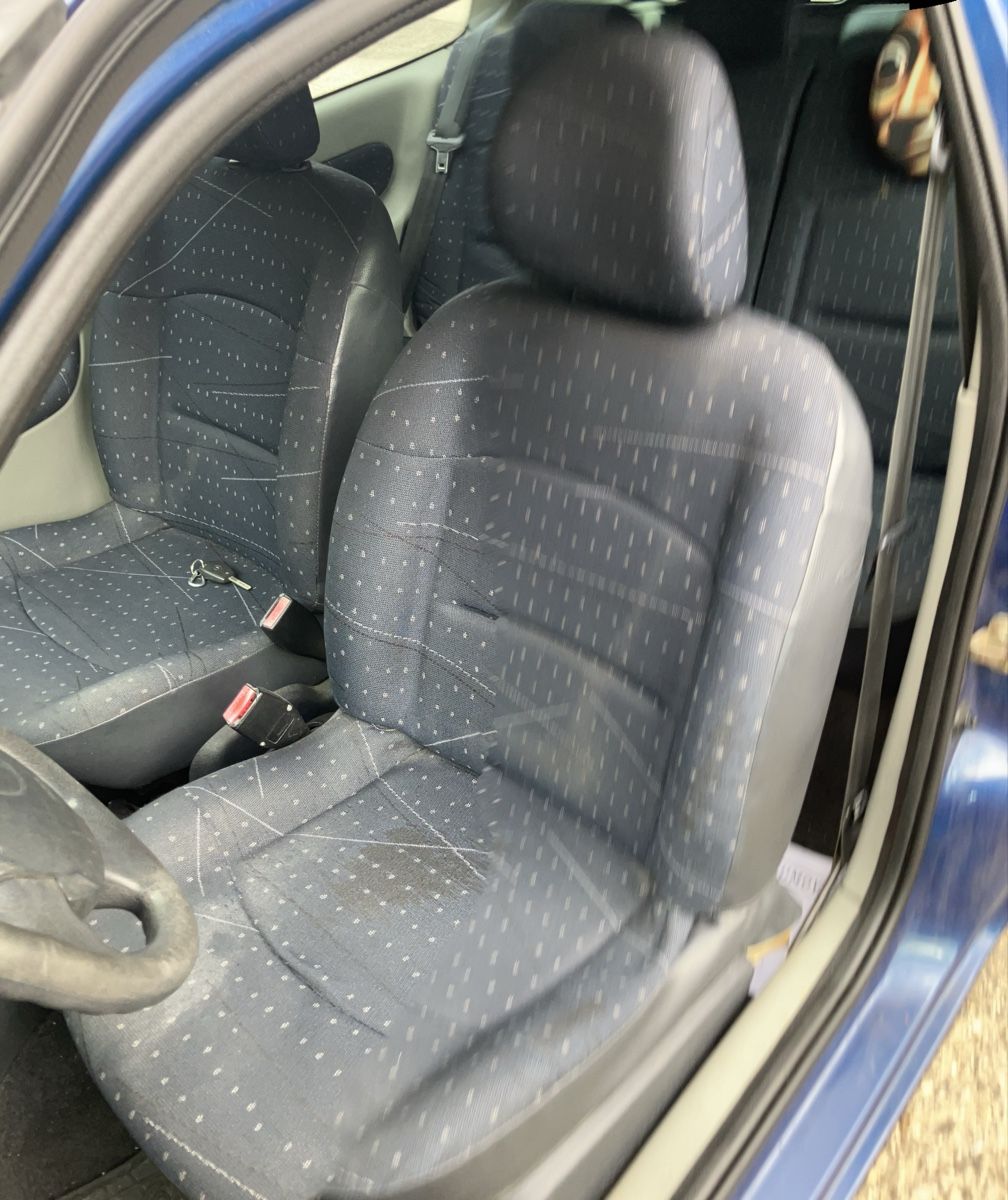 Renault Autos: Renault Clio 2 1.2 16v – Defekt aus La Chaux-de-Fonds von cta_gfq8 3