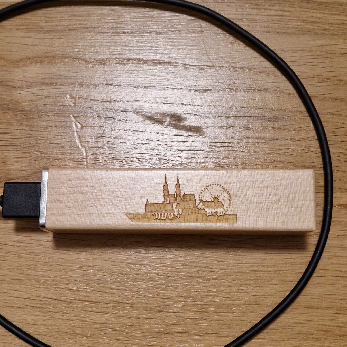 Ladegeräte: Powerbank Holz Basel speziell unique – Neu und originalverpackt aus Frenkendorf von gca_d2qp 2