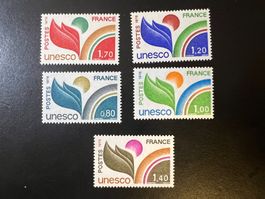 () Série UNESCO Neufs** 1976-1978