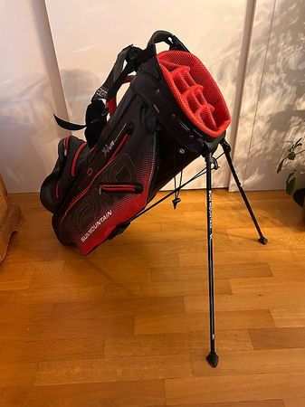  Sun Mountain 4.5 LS 14 Standbag - Schwarz/Rot