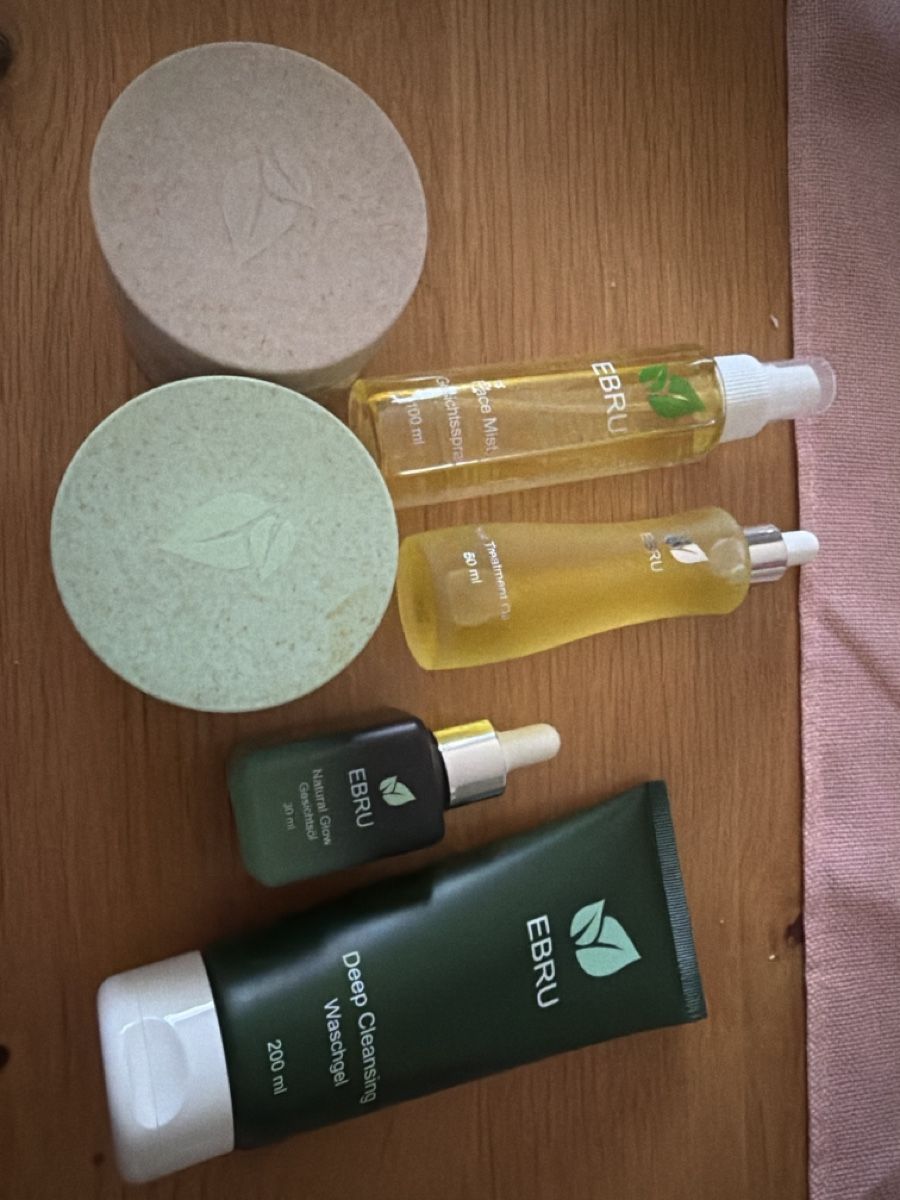Cura del viso: Ebru pflegepodukte – Nuovo e nell'imballaggio originale da Biel/Bienne venduto da rod_w28b
