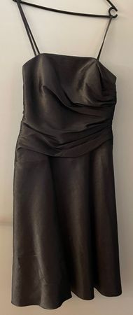 Designer Cocktailkleid knielang, Size M, 150 CHF, neuwertig