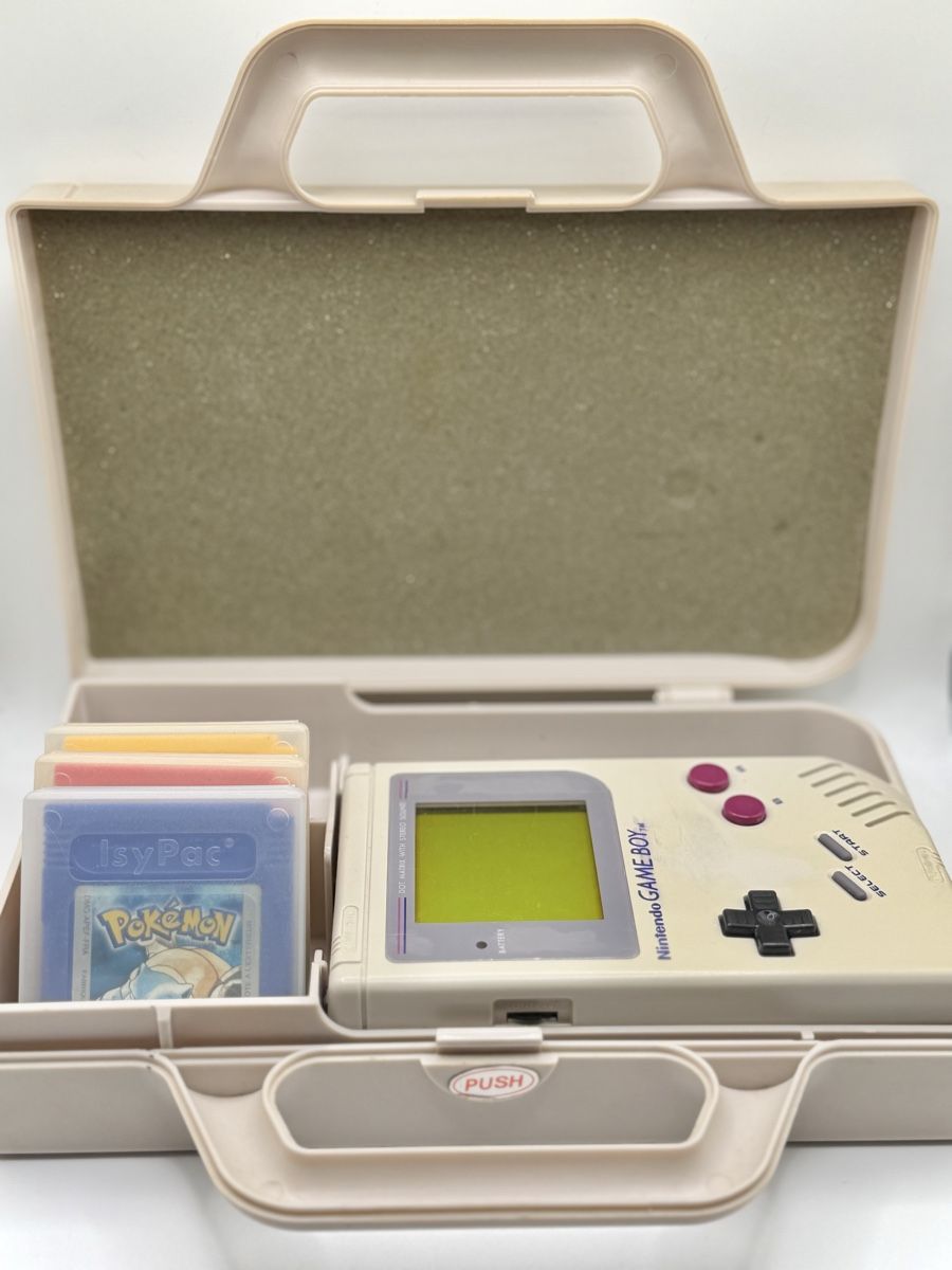 Nintendo Console: Gameboy Bundle Pokémon FR – Usato da Carrouge VD venduto da RETRO-GAME-97