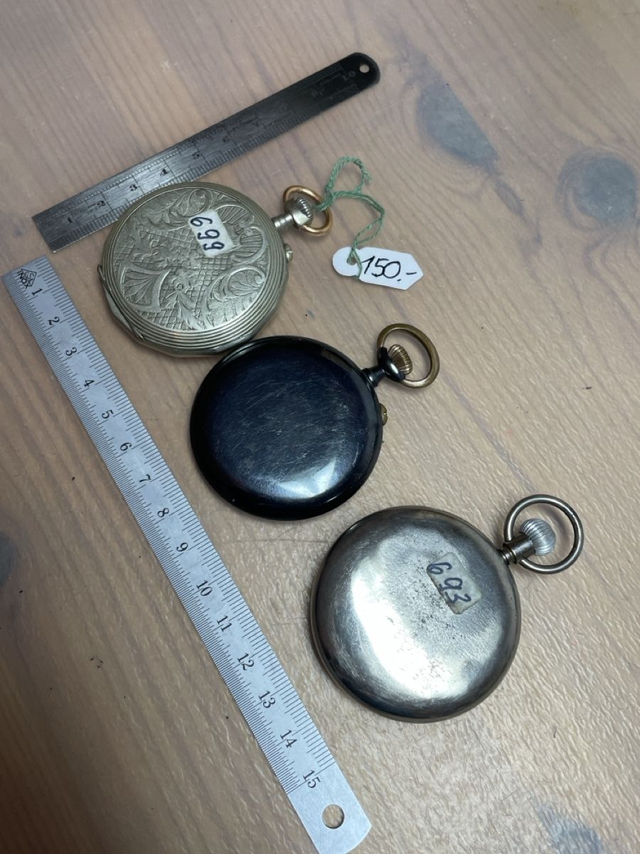 Orologi: 3x Taschenuhr alt defekt  – Difettoso da Varen venduto da Brico41 3