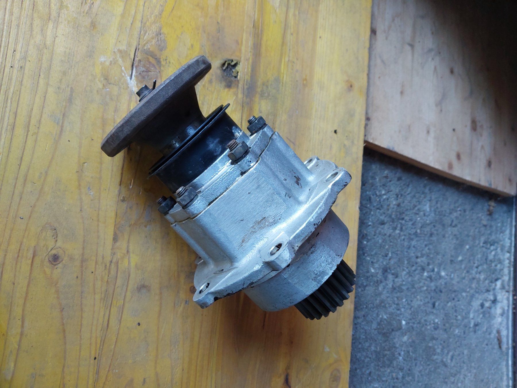 Land Rover Tutti pezzi di ricambio auto: Zapfwellenantrieb Landrover – Usato da wimmis venduto da inserat03 2