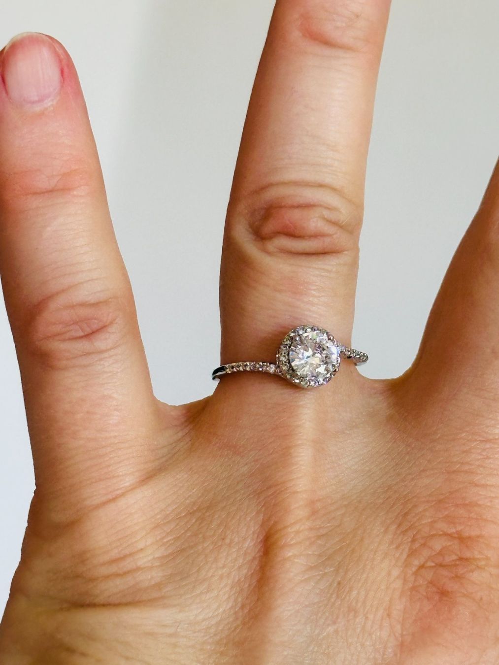 Anelli: Bague élégante avec zircone cubique - Taille 56 – Nuovo e nell'imballaggio originale da Genève venduto da AGBERG 1