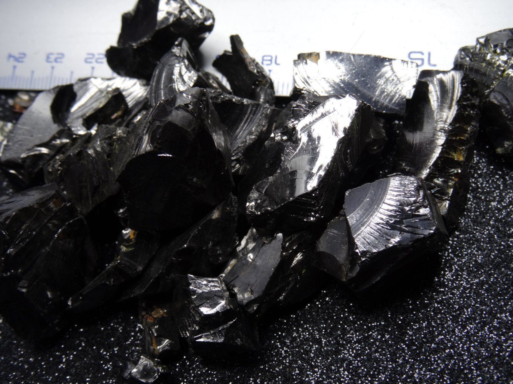 Mineralien & Heilsteine: Edel Schungit    Rohsteine per Gramm – Neu und originalverpackt aus Eschenbach SG von craniums 4