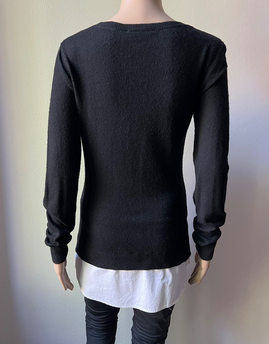 Pullover & Sweatshirts: WALLIS Pullover mit Bluseneinsatz 🖤 – Gebraucht aus Zürich von ClosetQueen 4