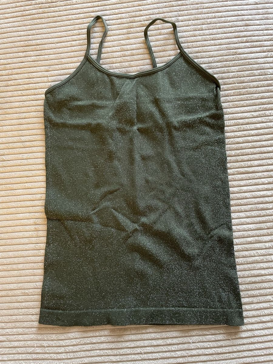 Top: Grünes Glitzertanktop – Usato da Toffen venduto da jes_76l5