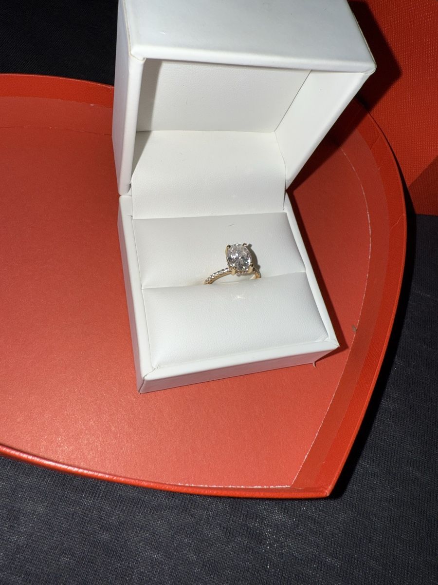 Bagues: Verlobungsring Oval 18 karat Gold – Neuf (Voir description) à Zürich par Dalia.ababssa 3