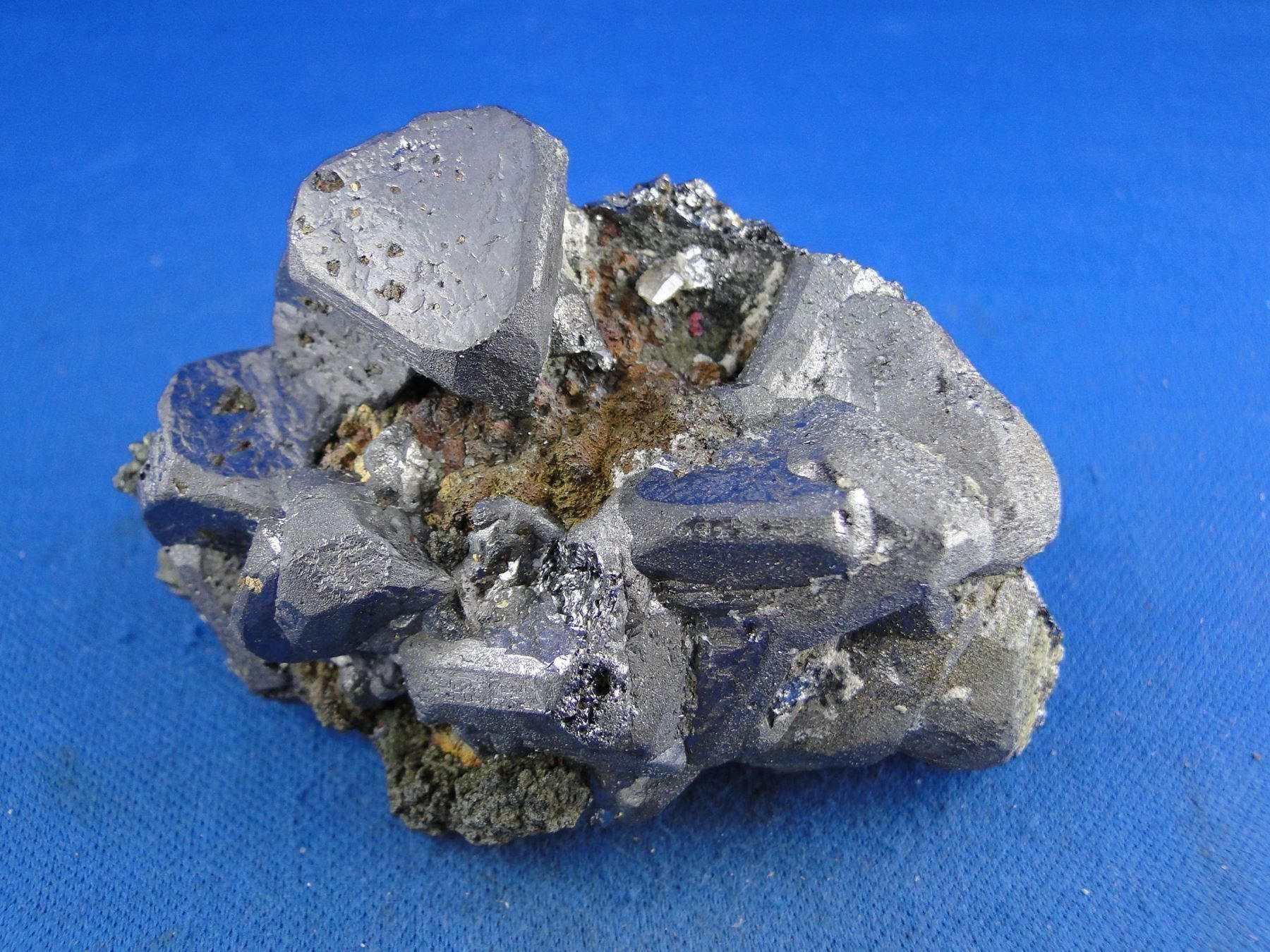 Minerali & Pietre curative: Tetrahedrit mit Chalcopyrit – Usato da Schinznach Bad venduto da Demerald