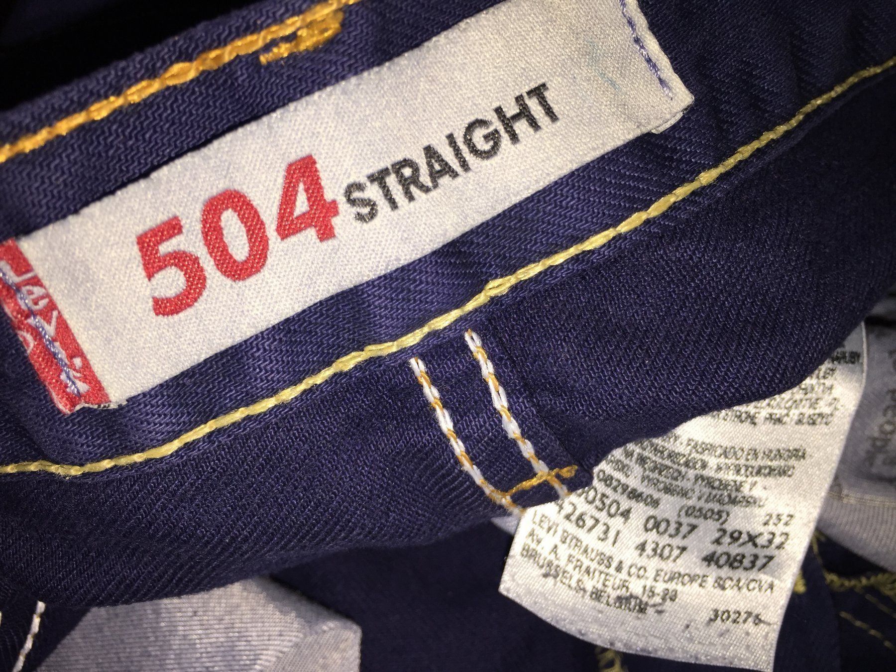 Levi's Jeans: LEVI'S 504 Short en jeans taille / Grosse 29x32 – Usato da Cossonay-ville venduto da Super-Price-Quality 9
