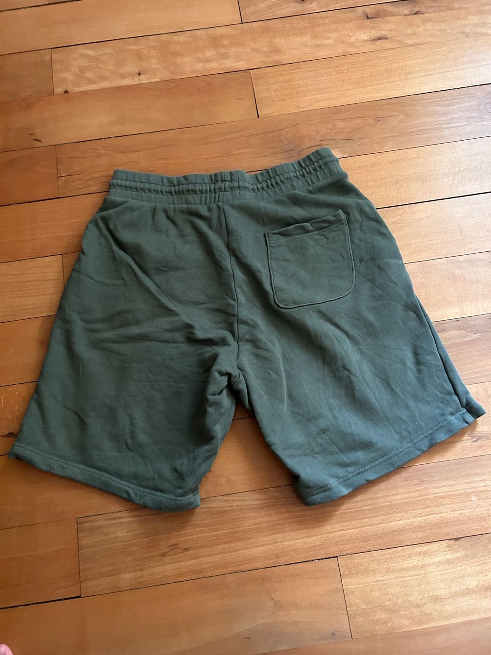 Pantalons: H+M shorts Gr.M grün – D'occasion à Birsfelden par Pearl10 2