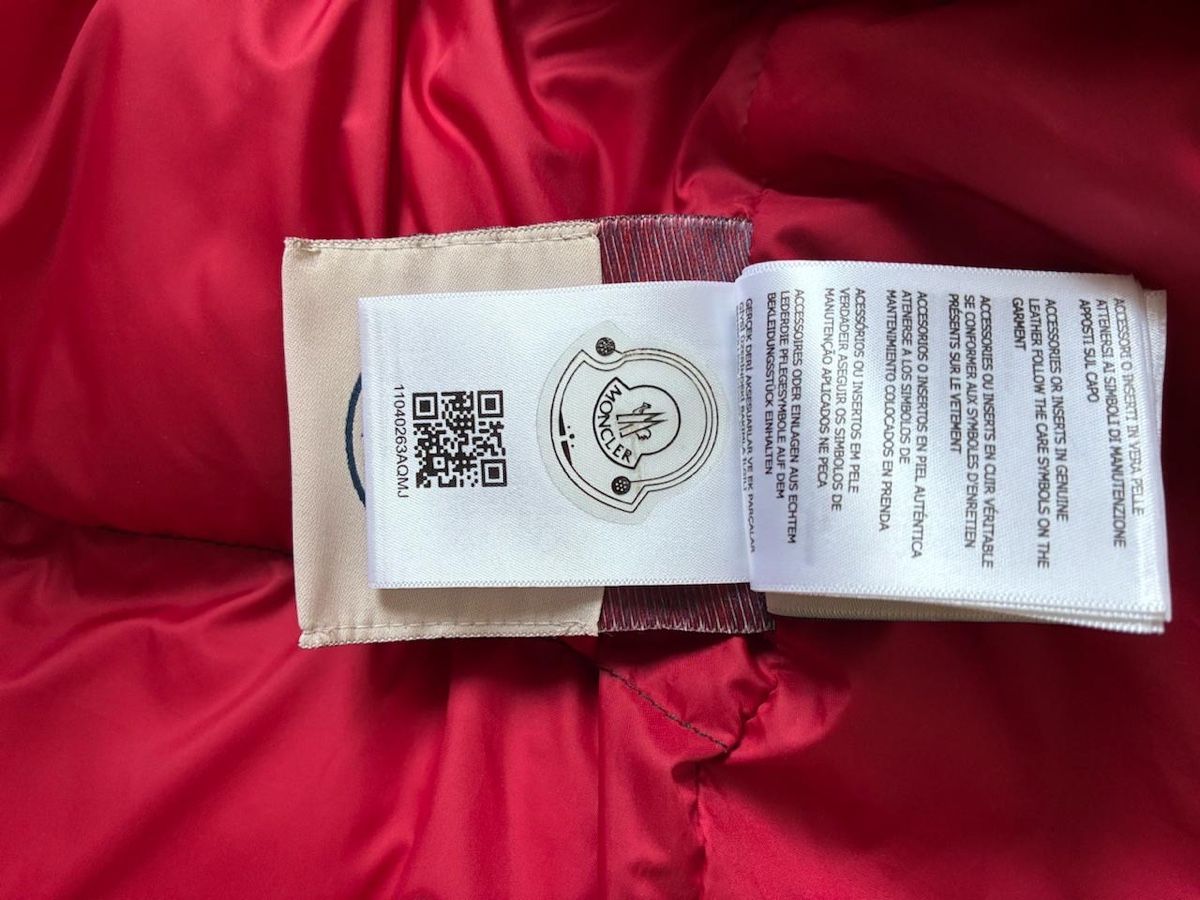 Moncler Giacche: Moncler Down Padded Jacket, Size XXL, Great Condition – Nuovo (secondo la descrizione) da Lausanne venduto da san_vq99 2