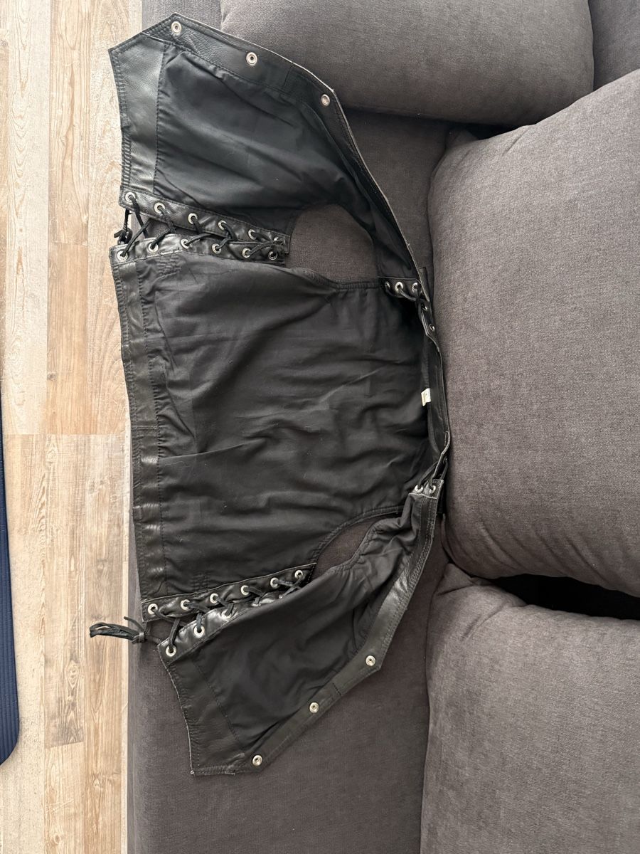 IXS Gilet & Giacche: Leder Weste schwarz Grösse S gebraucht – Usato da volketswil venduto da visitor01 8