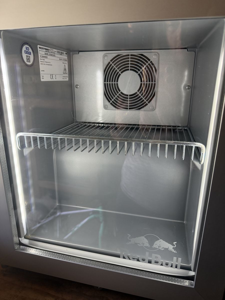Frigoriferi: Frigo Redbull  – Usato da Bulle venduto da Lamontagne66 6