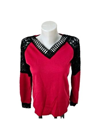 NEU! Leichter Pullover Gr. S rot m. schwarzer Spitze Cut-Out