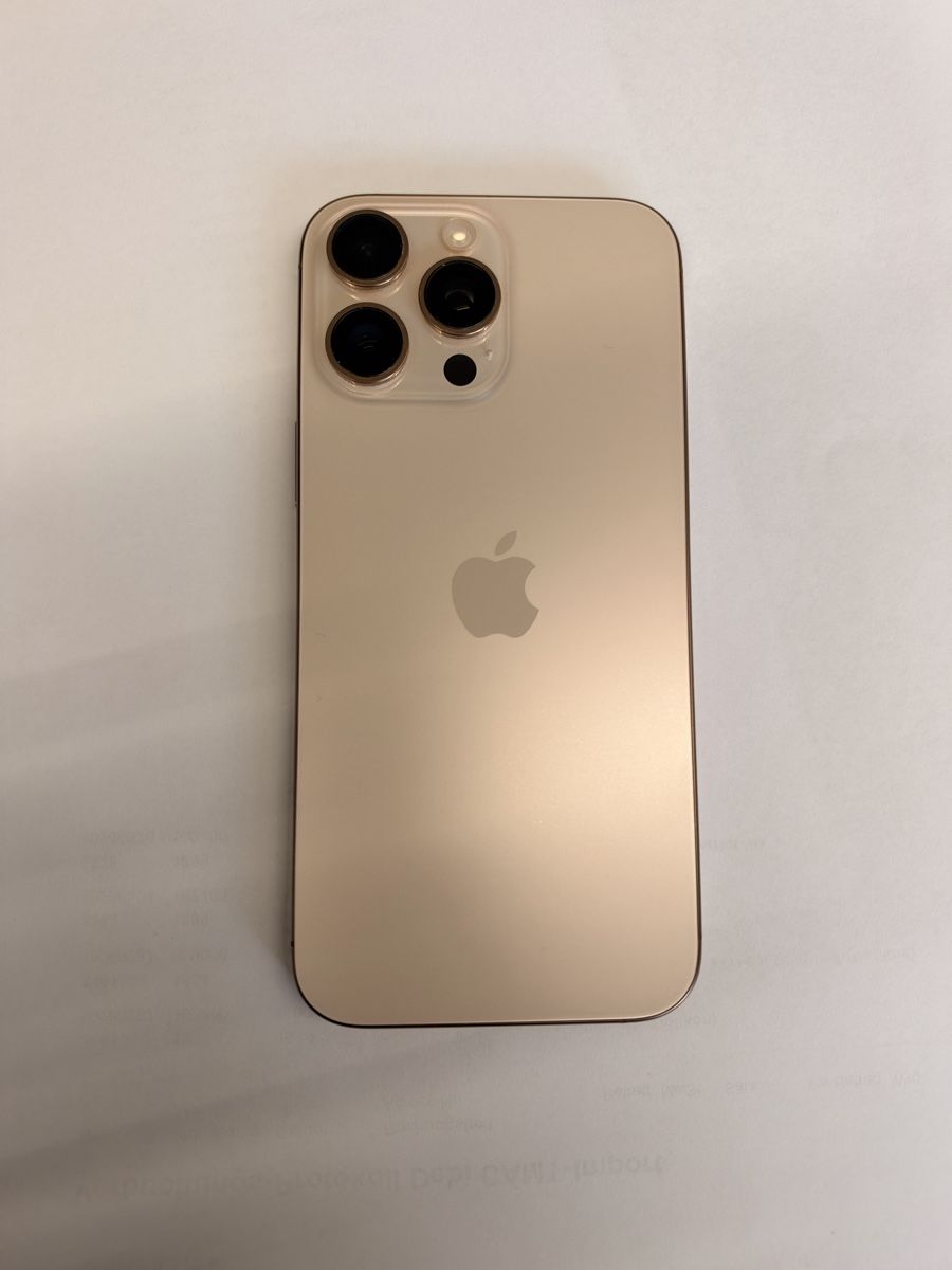 Apple Telefoni cellulari / Smartphones: Apple iPhone 16 Pro Max 256GB Desert Titanium – Usato da Kriessern venduto da aga_2zht