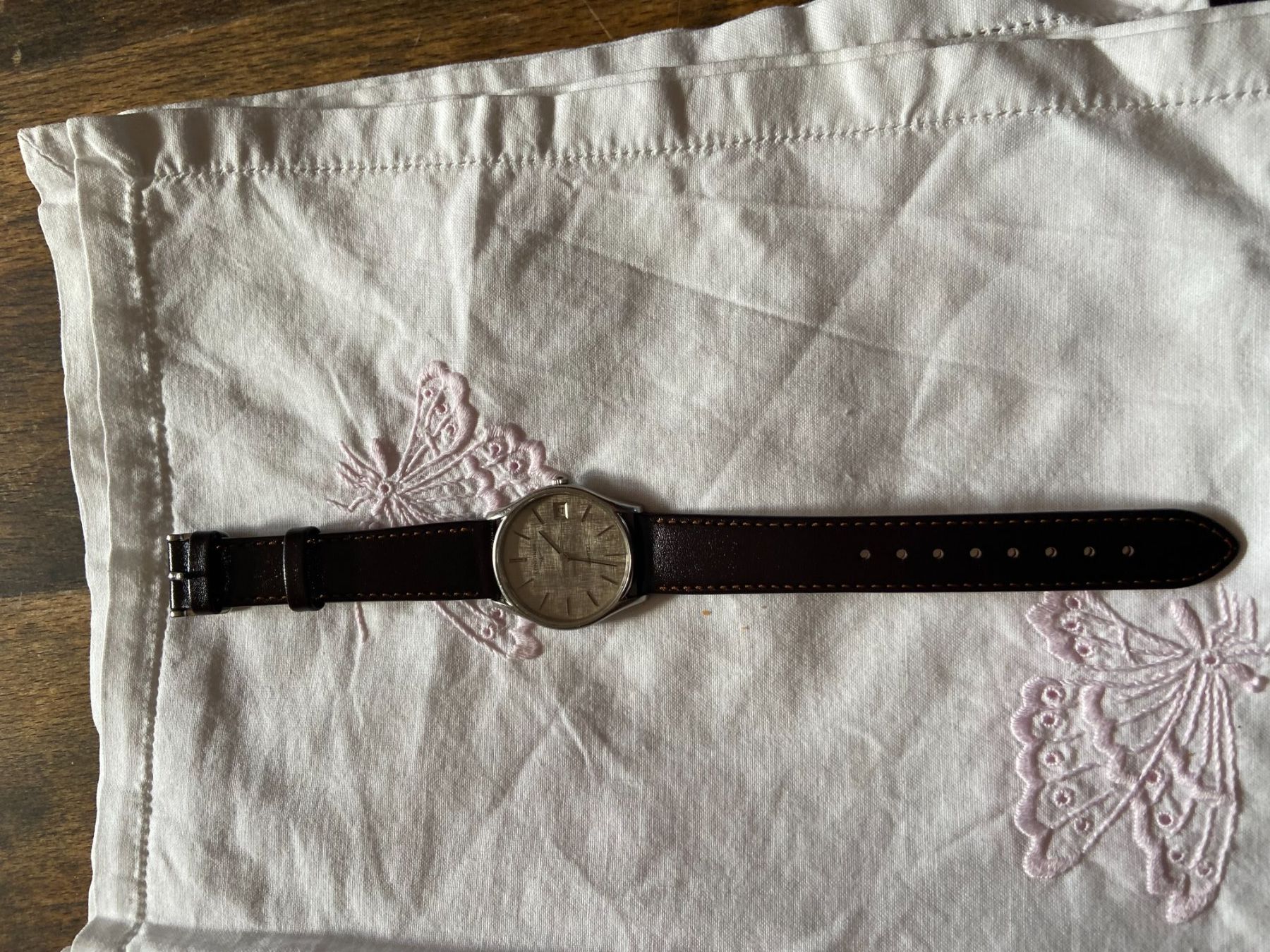 Longines Orologi: Montre Longine à quartz – Usato da Genève venduto da jeanbe1