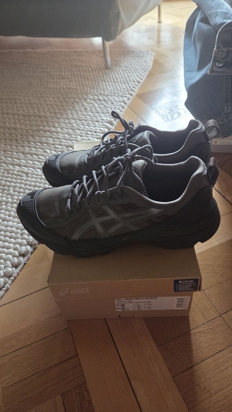 Asics Scarpe da uomo: Asics Gel Venture 6 Shield  – Usato da Genève venduto da narabda 2