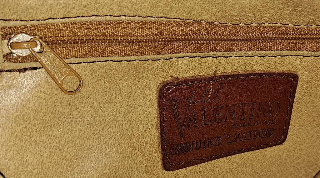 Borse da donna: Tasche-Rucksack-Ledertasche Lui Valentino – Usato da Schlieren venduto da Rcaliforni 2