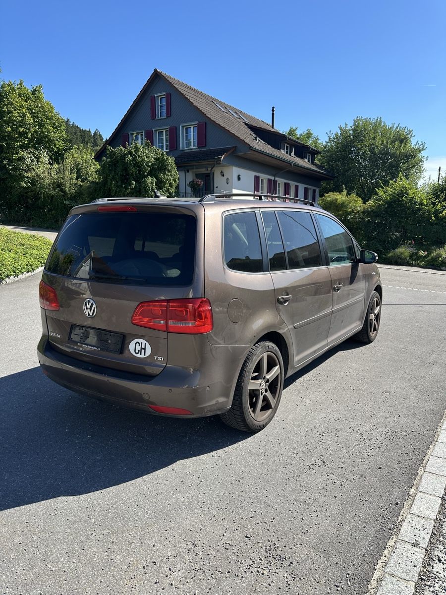 VW Autos: Vw Touran 1.4 TSI DSG – Gebraucht aus Zürich von gan_k9vh 2