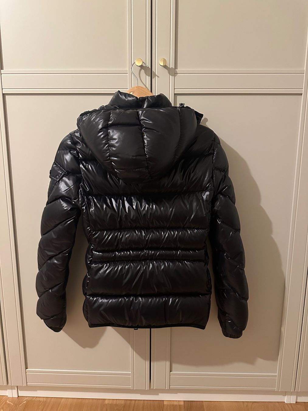 Moncler Giacche: Moncler Damenjacke – Usato da Winterthur venduto da bur_9w7t 1