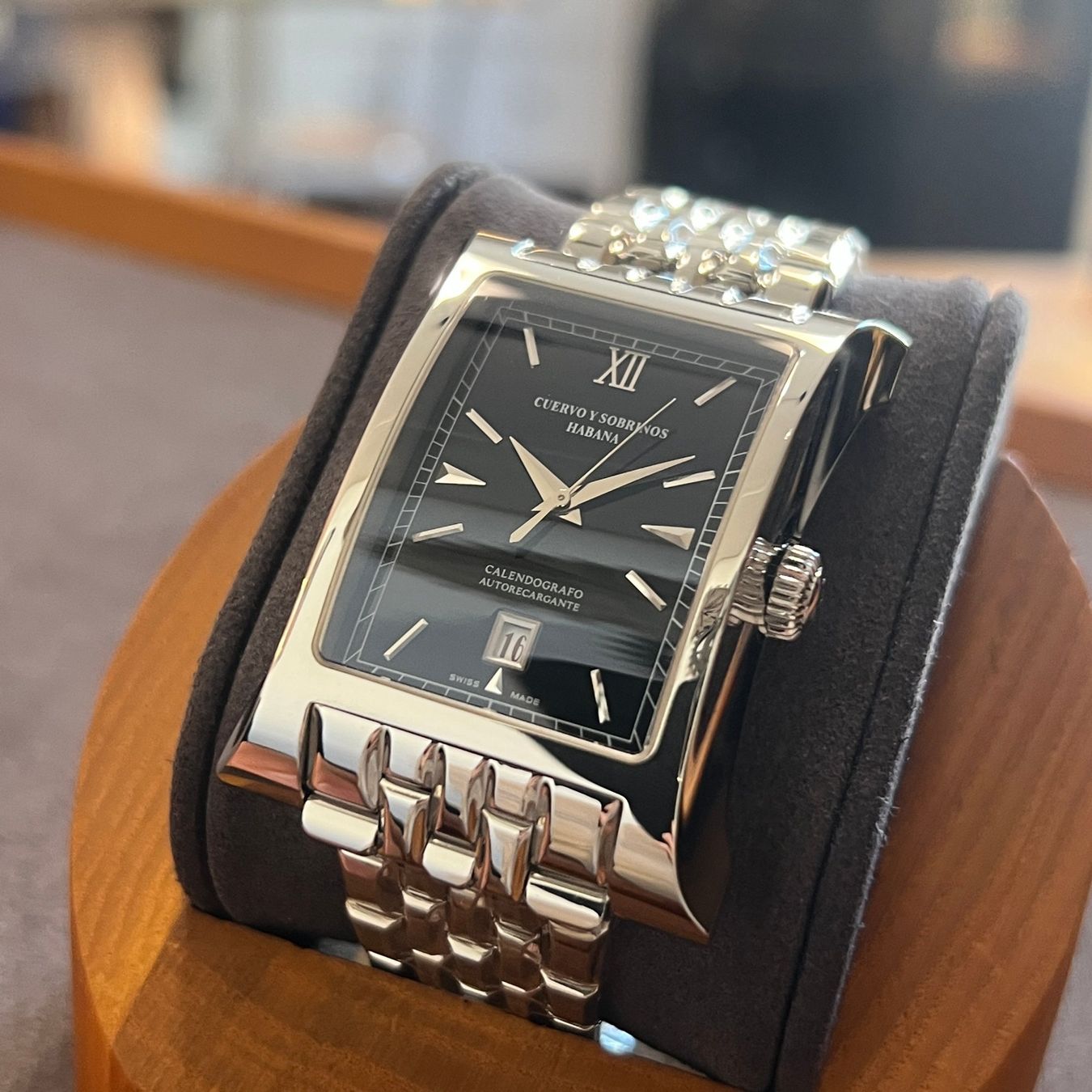 Orologi: Cuervo Y Sobrinos Esplendidos Black Dial A2412/2 – Usato da Carouge GE venduto da Watchaser 2