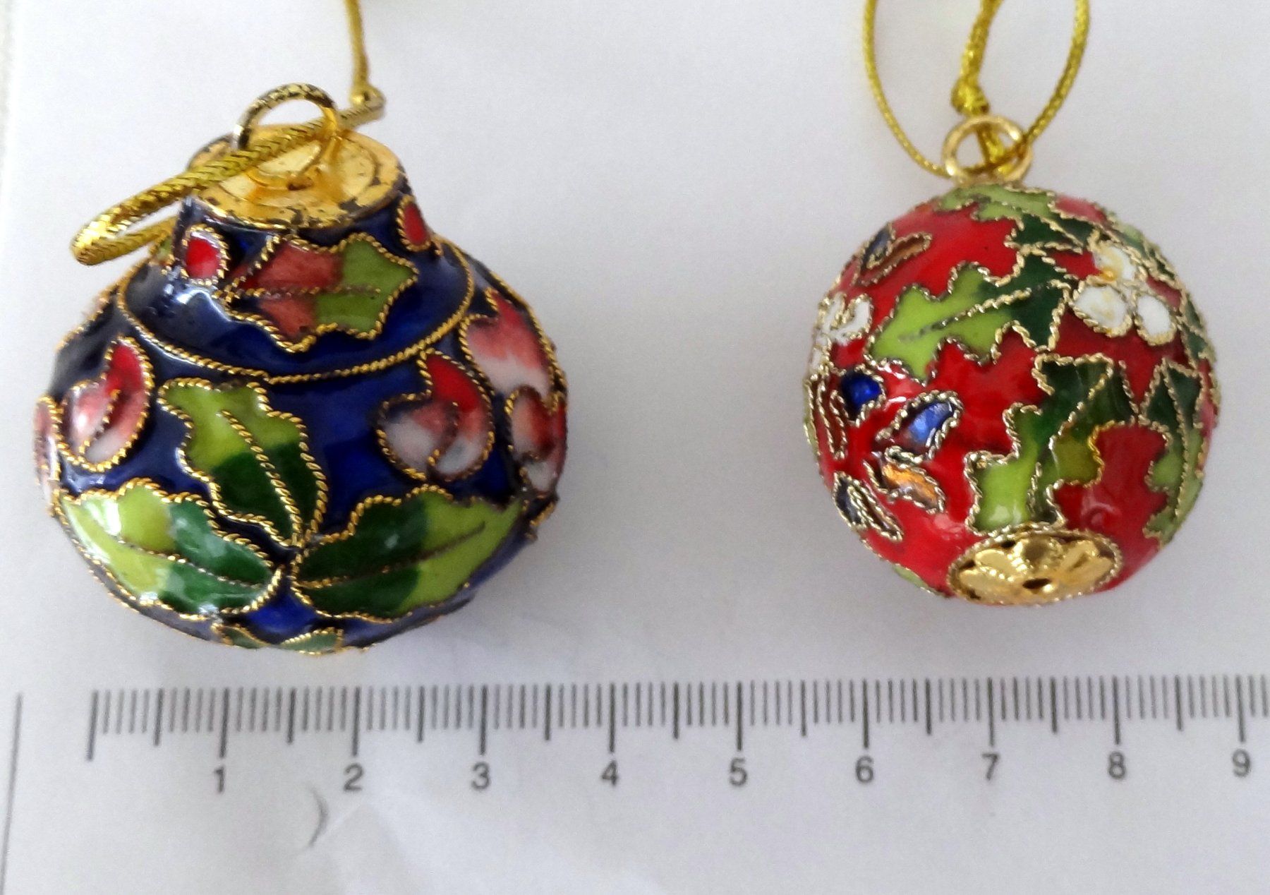 Tutte le decorazioni: Cloisonné Weihnachtskugeln, vintage, neu – Nuovo e nell'imballaggio originale da Locarno venduto da Sicabe 1